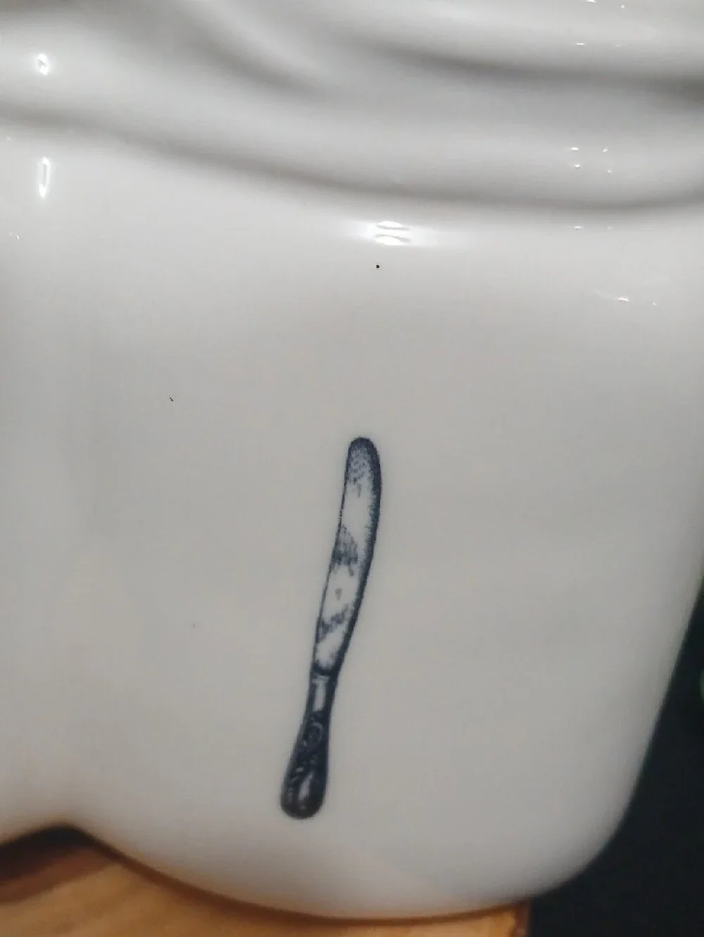 Ceramic Utensil Holder in White with Cutlery Design NWT